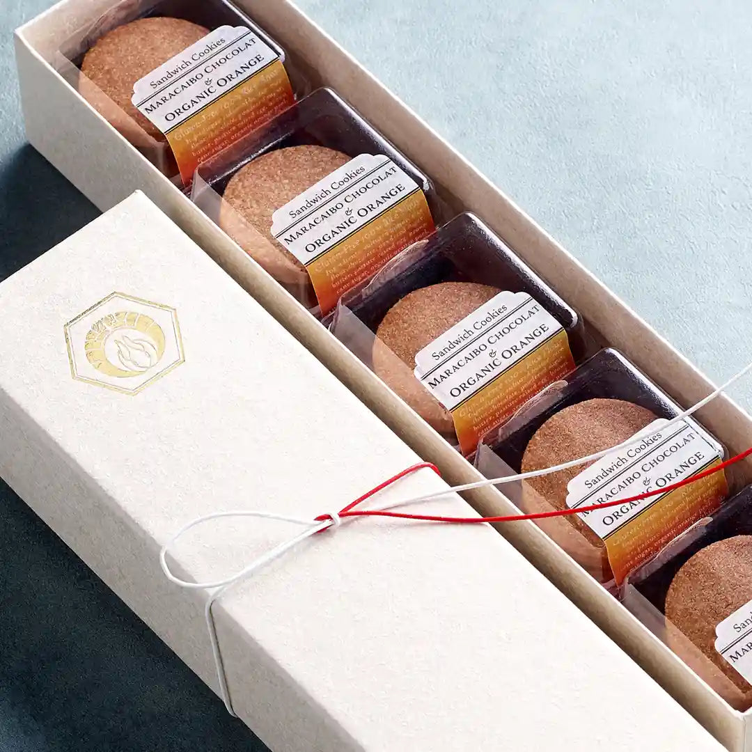 清らかさを纏う「卯の花色」